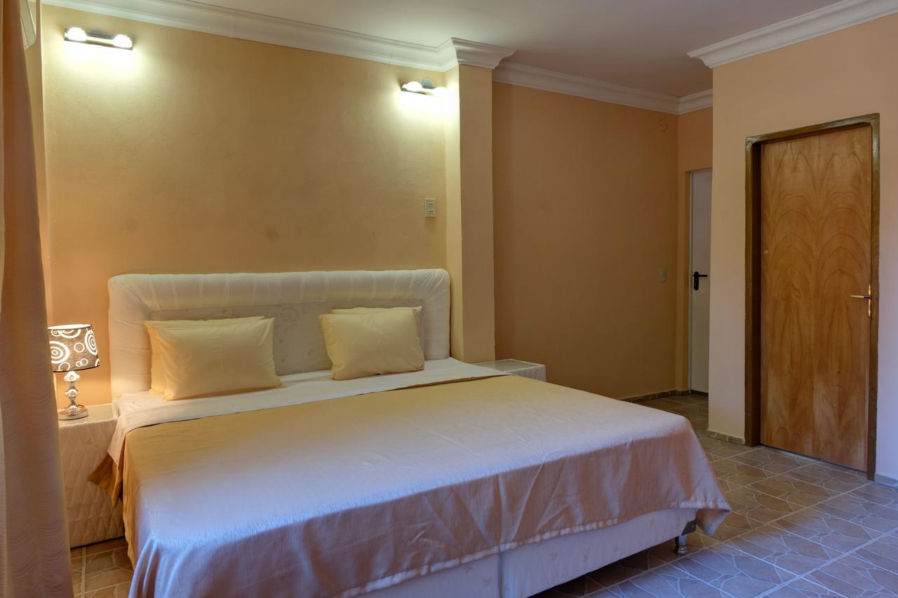 Hotel Independencia ภายนอก รูปภาพ