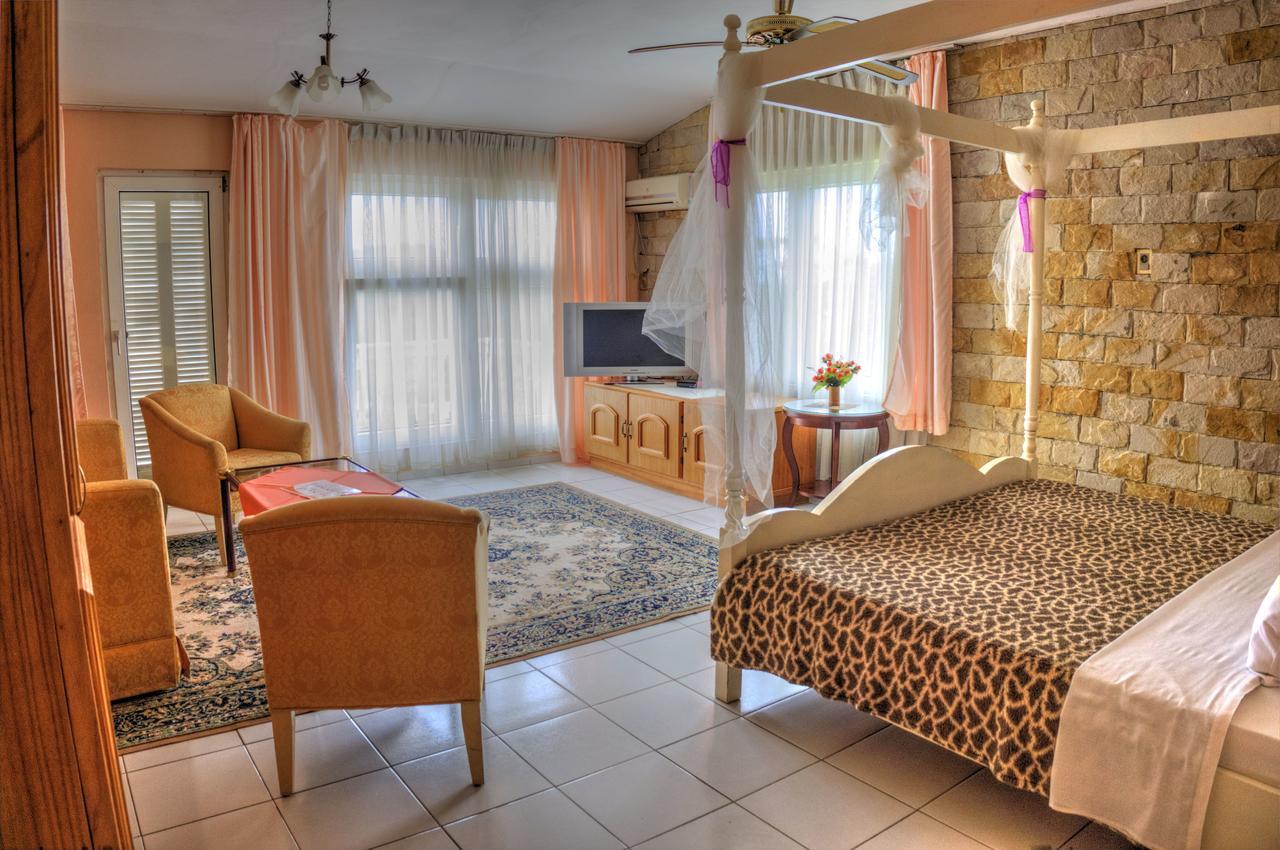 Hotel Independencia ภายนอก รูปภาพ